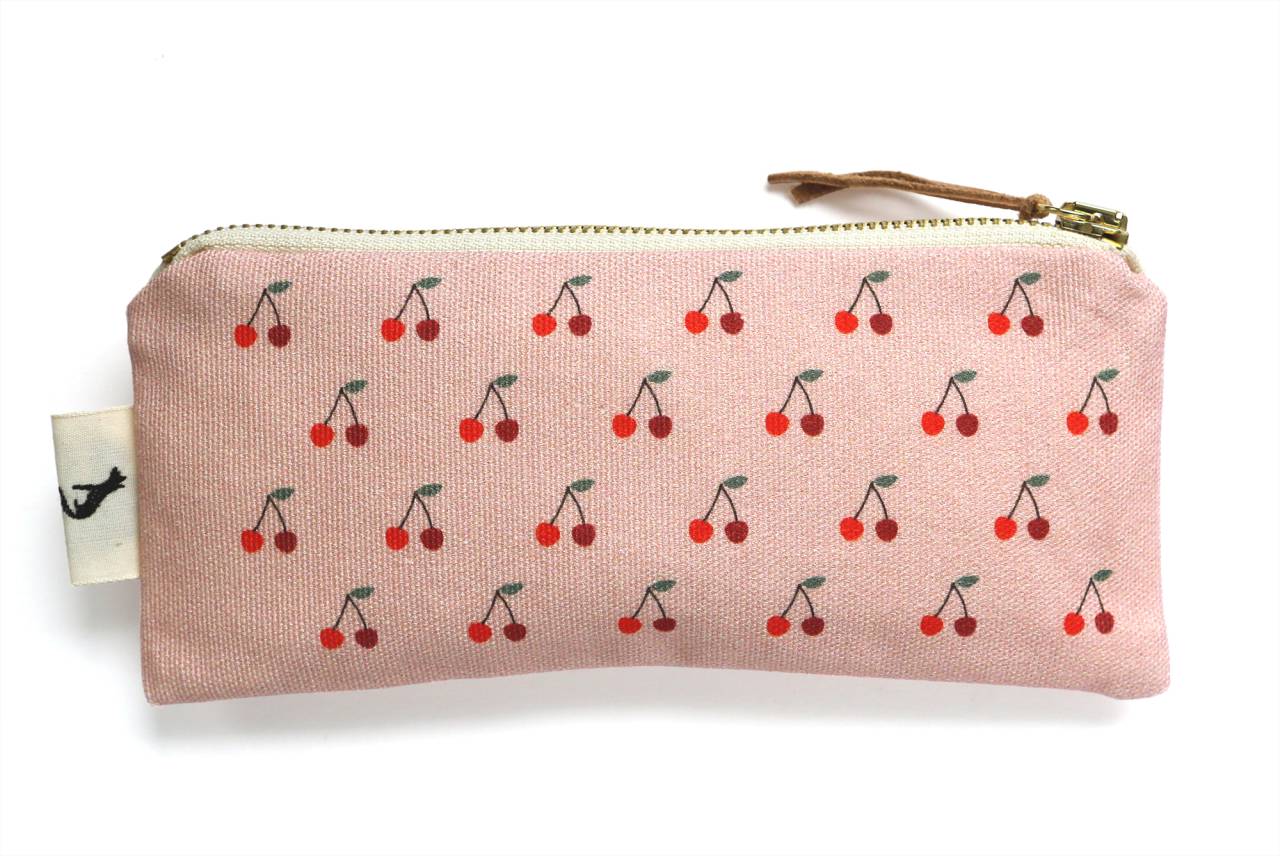 Slim Kirschbeutel Tasche von pleased to meet – Bild 3