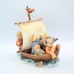 Goebel Hummel Porzellan Figur “Land in Sicht” Hum 530