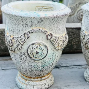 Übertopf auf Fuß creme