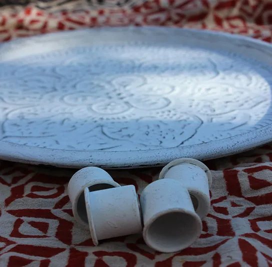 Blumenteller weiß inkl. 4 Magnete groß – Bild 8