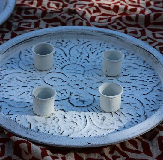 Blumenteller weiß inkl. 4 Magnete groß – Bild 5