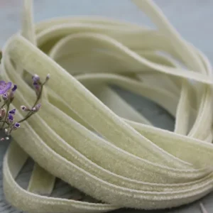 Band Samt apfelgrün – 1 m
