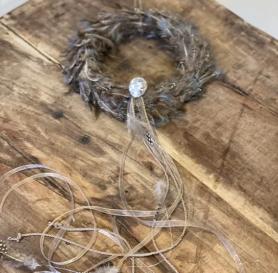 Federnkranz dekoriert klein – Bild 4