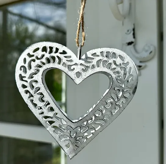 Herz zum Hängen weiß Metall – Bild 4