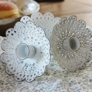 Kerzenspieß Blume weiß