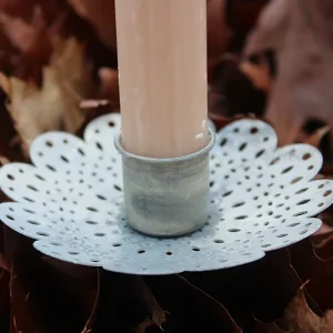 Kerzenspieß Blume hellgrau