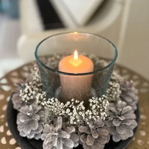 DIY Dekoset – Advent-Windlicht Kiefernzapfen-Kranz