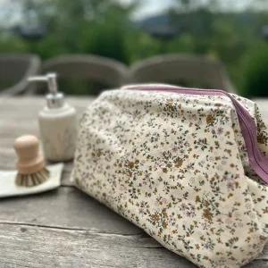 Kosmetiktasche blumig creme