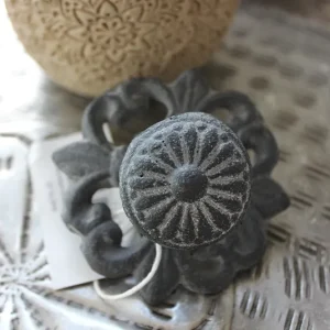 Möbelknopf blommar grau
