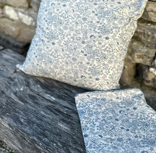 Polsterbezug, Kissenhülle blumig blau – Bild 4