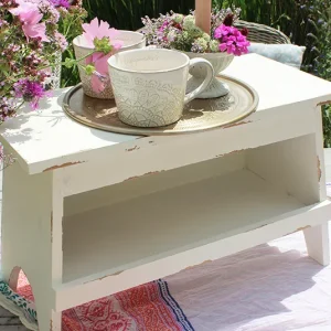 Stockerl, Schammerl aus Holz weiß