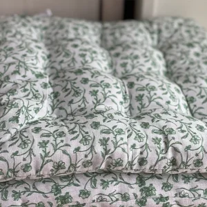 Sitzkissen weiß/grün blumig