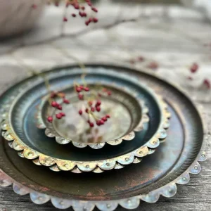 Teller, Tablett Laura